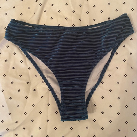 Cupshe bikini - Picture 3 of 4